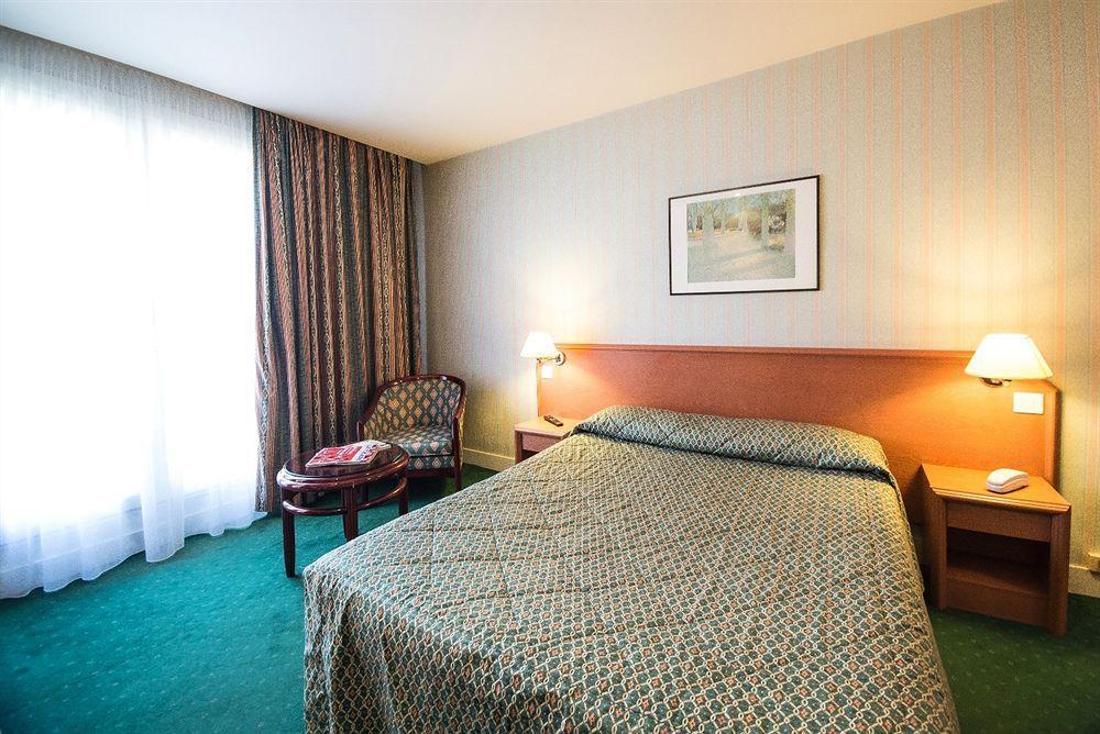 Relais Du Pré Hotel 3*