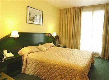 Relais Du Pré 3* Parigi