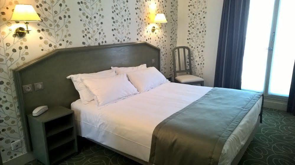 Hotel Relais Du Pré Parigi